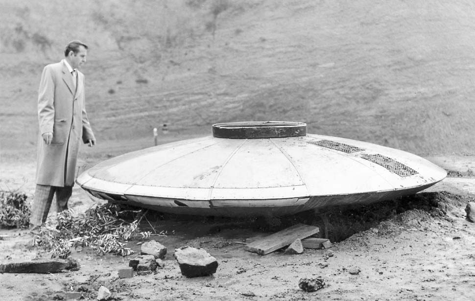 Crashed Flying Saucer -- photo credit: Gordon Wallace/LA Times